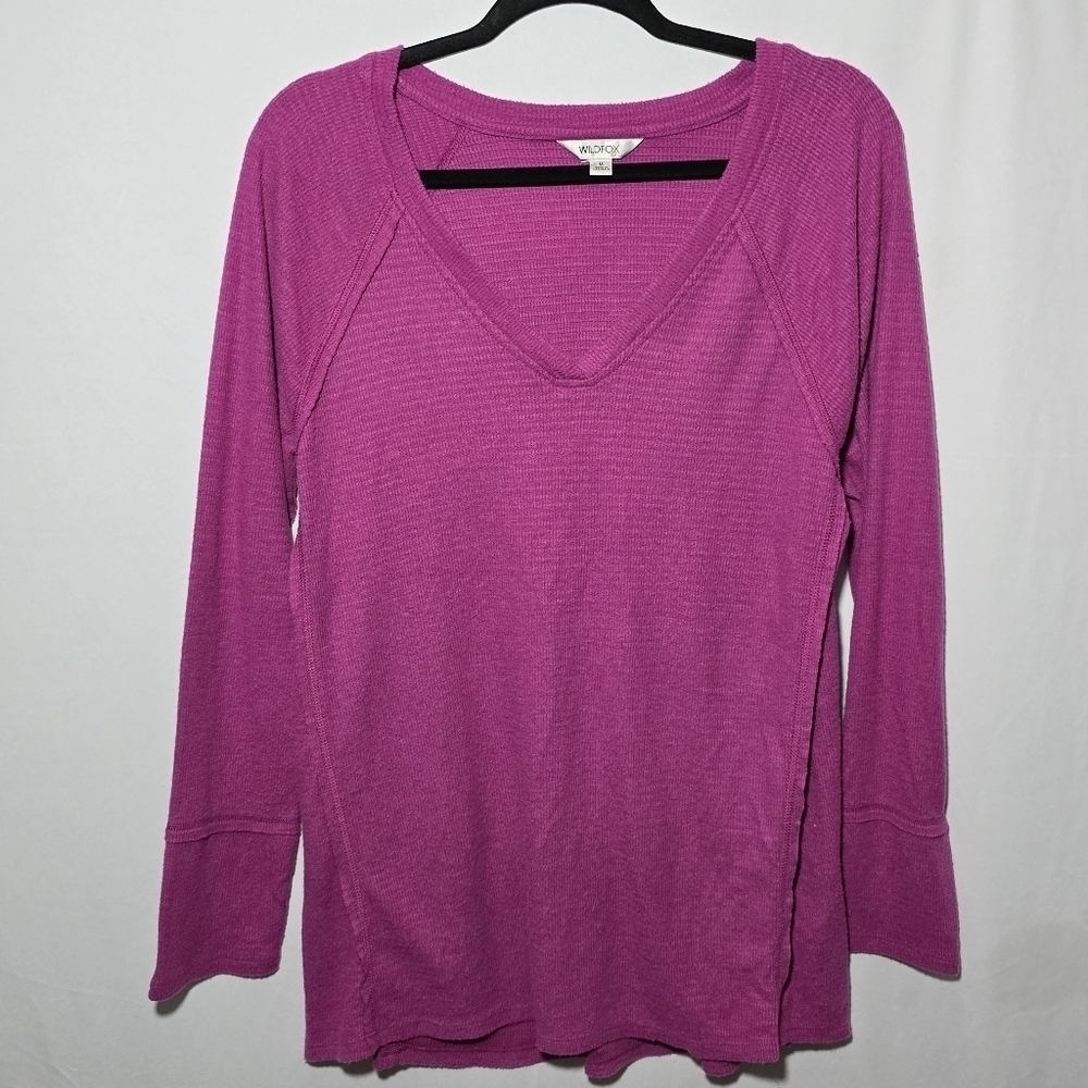 Wildfox Super Soft Long Sleeve V Neck Comfy Raspberry Raw Hem Henley, sz M